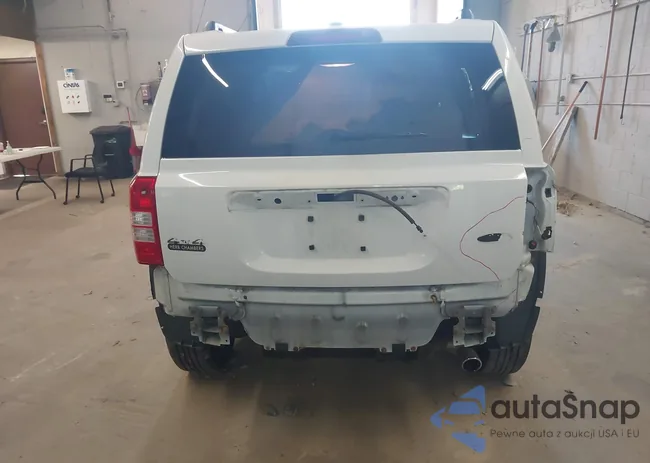 1C4NJRFB4HD196240: 42604832