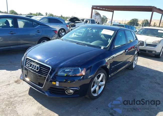 WAUMFAFM1DA027768: 42605522