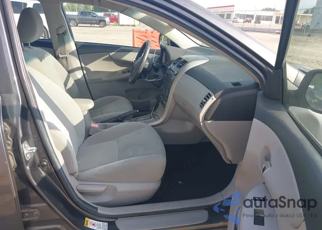 2T1BU4EE1BC545528: 42605667