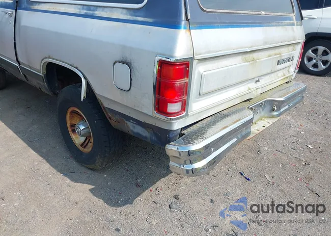 3B4GM17Y9LM043030: 42605837