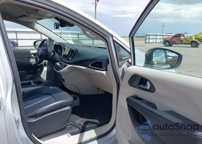 2C4RC1L70PR626077: 42606014