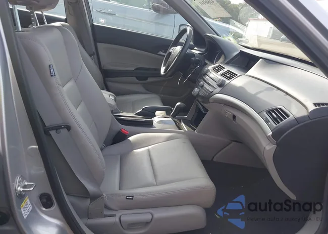 1HGCP2F32CA062067: 42605141