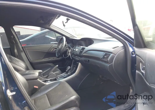 1HGCR2F53GA185880: 42605304