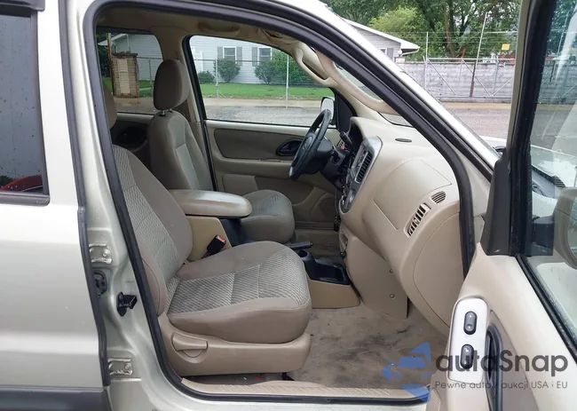 1FMYU93134KA81145: 42605420