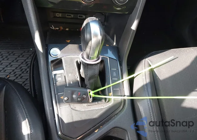 3VV3B7AX9JM001322: 42606495