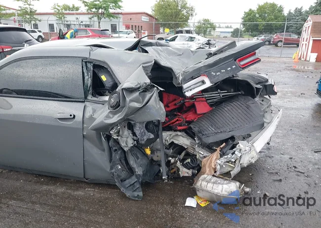 2C3CDZAG0JH199201: 42606865