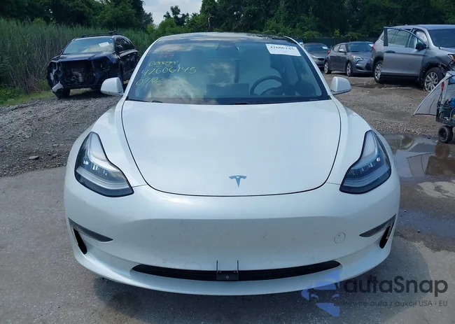 5YJ3E1EB5LF622095: 42606145