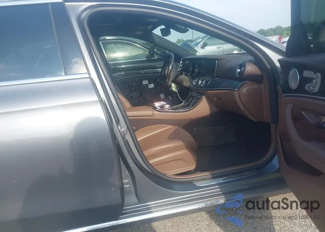 WDDZF4KB1HA155499: 42606420