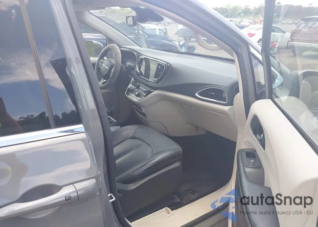 2C4RC1BG2NR190251: 42607251