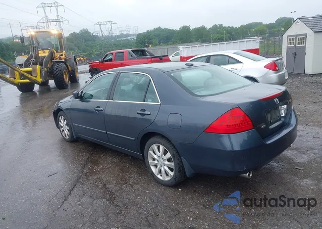 1HGCM66536A075710: 42608536