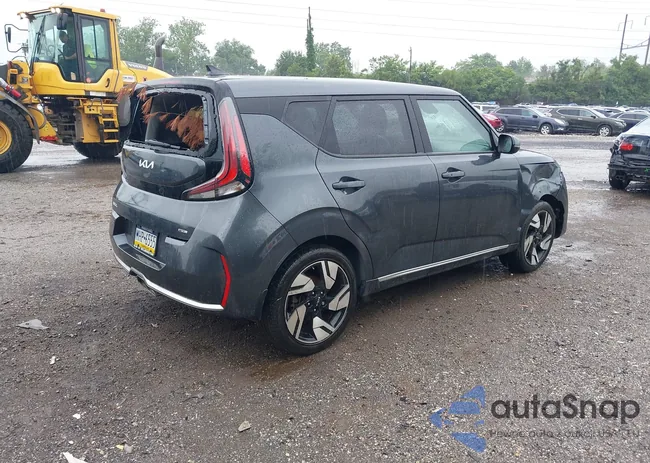 KNDJ53AU6P7891728: 42608566