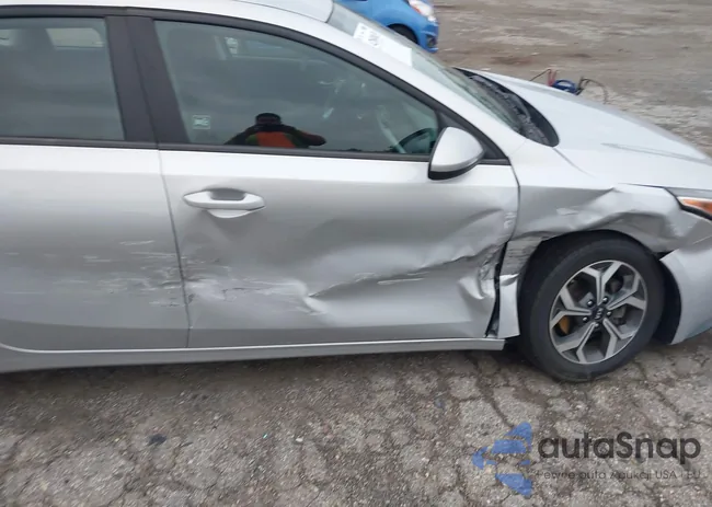 3KPF24AD8LE209396: 42608639