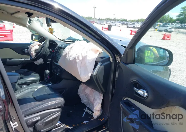 1C4PJLCB7FW790834: 42608062