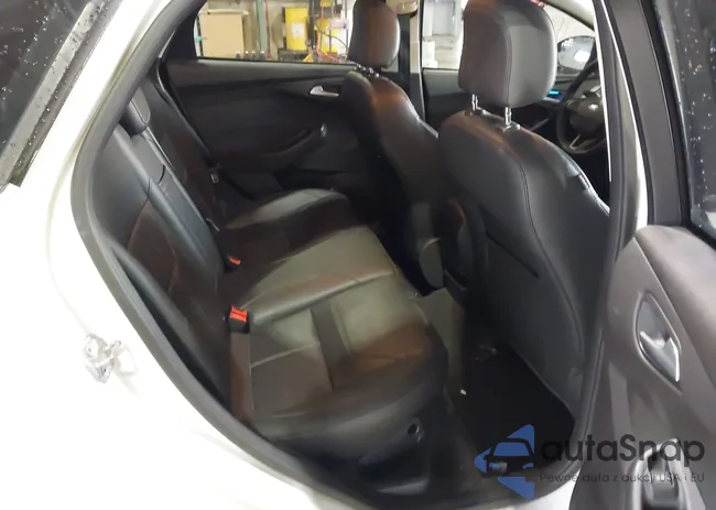 1FADP3F23FL361260: 42608145