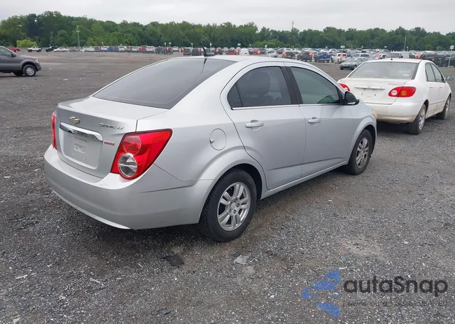 1G1JC5SB3D4136864: 42608192