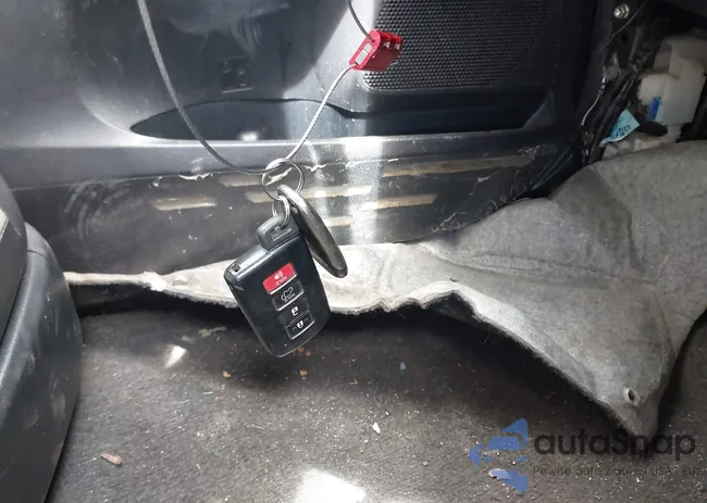 JTMDFREV7JJ195275: 42608236