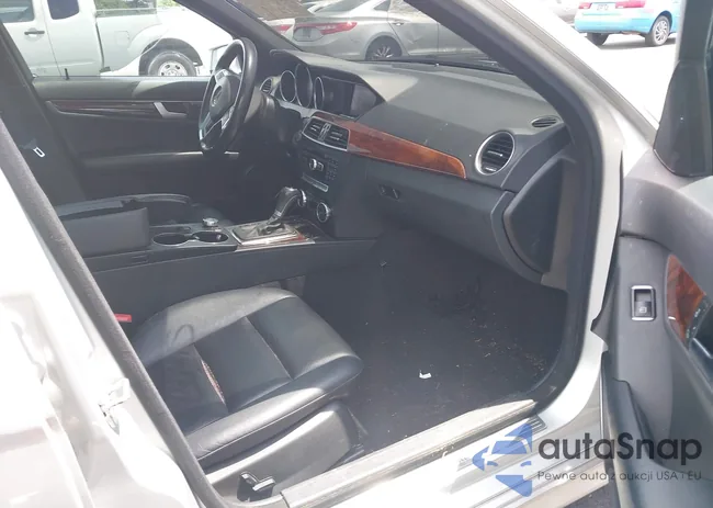 WDDGF8BB5CA704175: 42610740