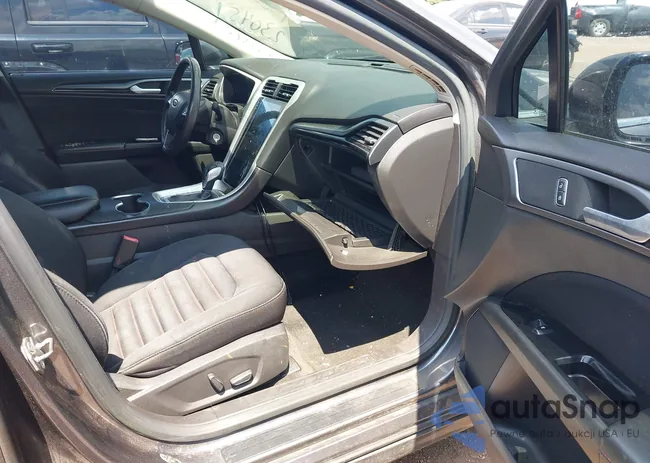 3FA6P0HD3FR230451: 42610791