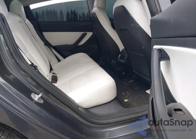 5YJ3E1EB2JF135062: 42610047