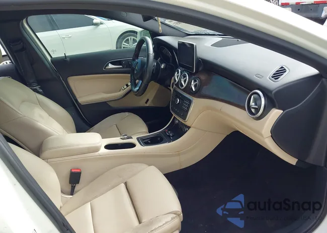 WDCTG4EBXGJ249477: 42610053