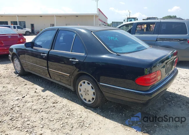 WDBJF65H9XA765795: 42610202