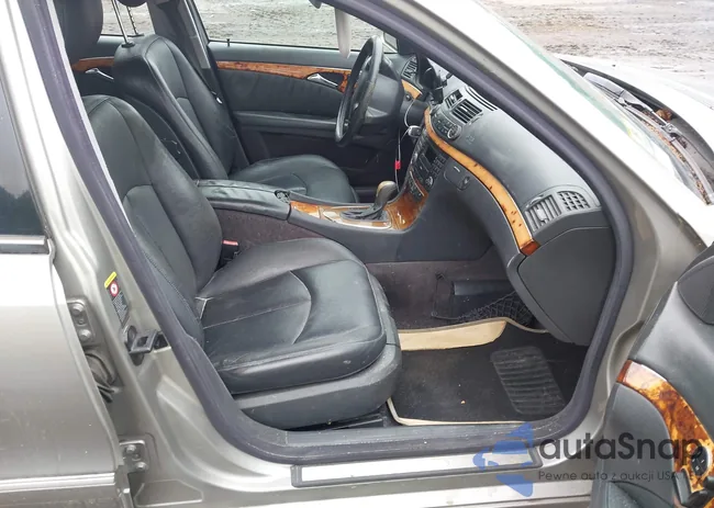 WDBUF65J63A170056: 42610208