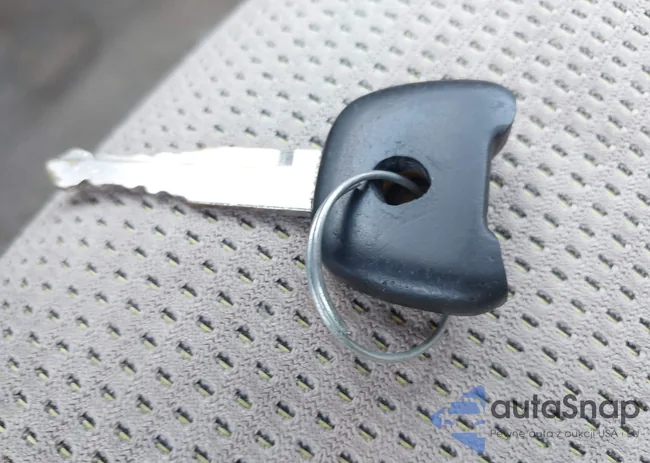 JS2YC412696200124: 42610404