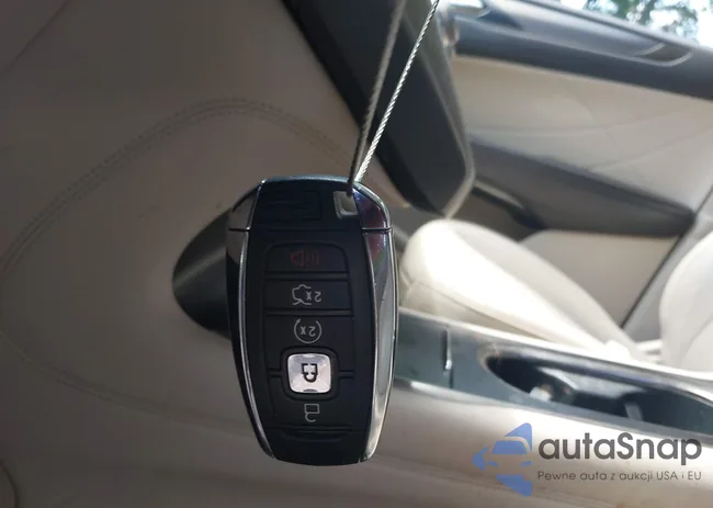 5LMCJ1C90HUL52132: 42611380