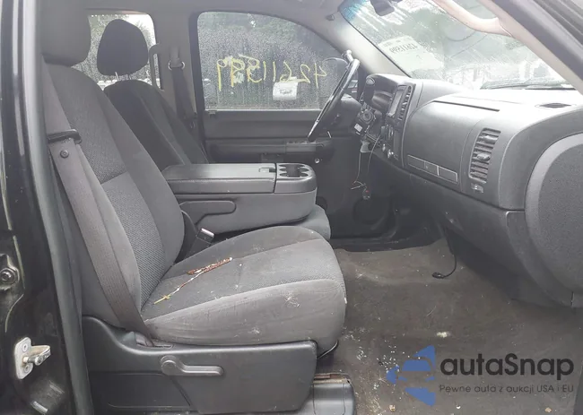 1GCHK23618F141130: 42611599