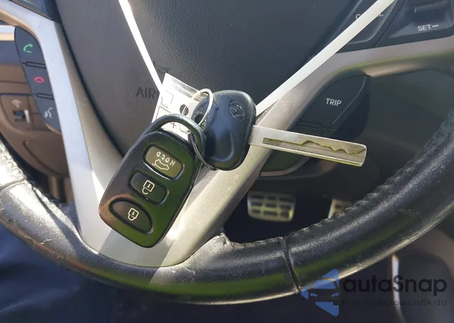 KMHTC6AD0CU056828: 42611623