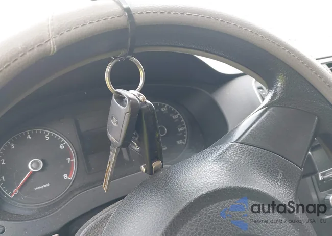 3VW2K7AJ3CM463493: 42611889