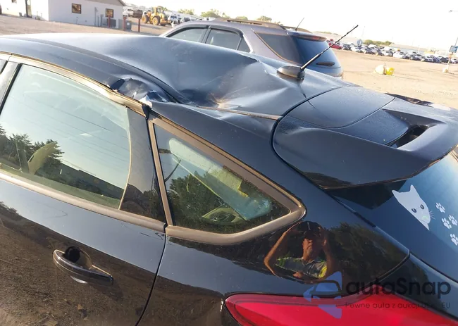 1FADP3L94JL320825: 42611951