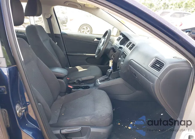 3VW2K7AJ1DM272303: 42611043