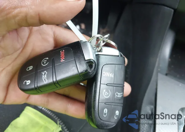 2C3CDXHG1EH117346: 42611065