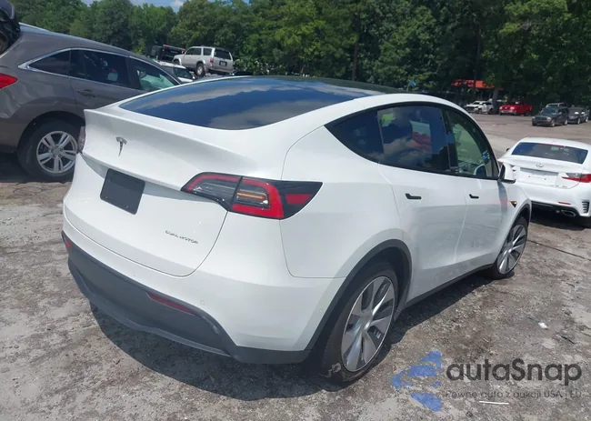 5YJYGDEE8MF124910: 42611084