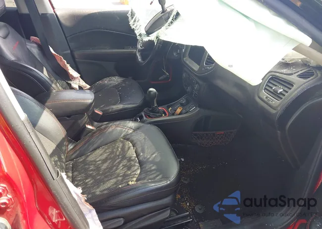 3C4NJDDB7LT177299: 42611098