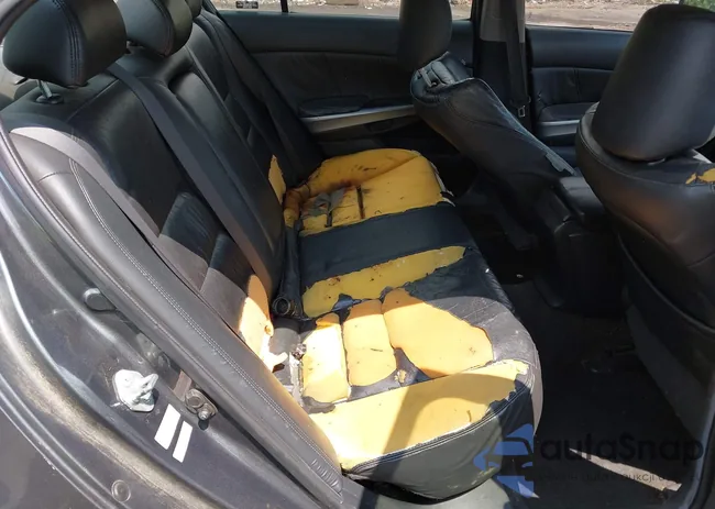 1HGCP36808A000689: 42611225