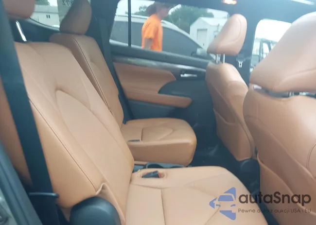 5TDEBRCHXRS606664: 42611272