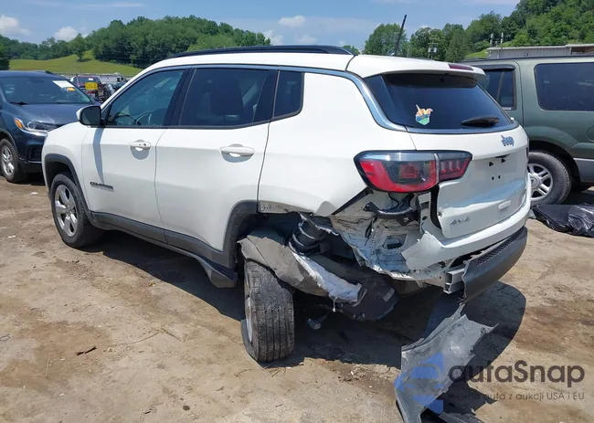 3C4NJDBB5JT256809: 42611280