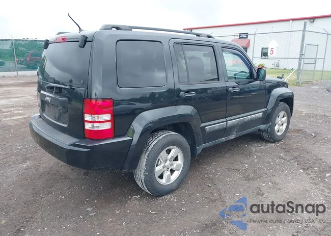 1C4PJMAK5CW111521: 42611294