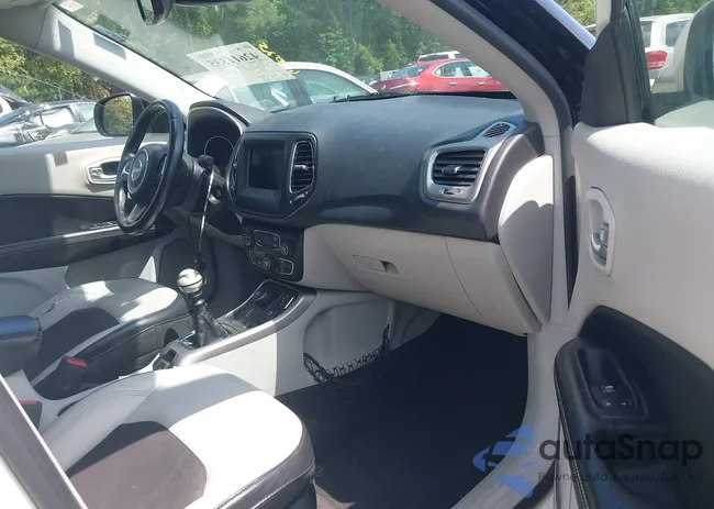 3C4NJDBB6JT154211: 42611335