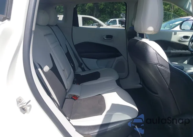 3C4NJDBB6JT154211: 42611335