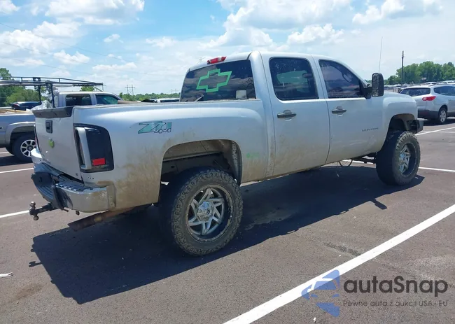 1GCPKSE34BF128667: 42612603