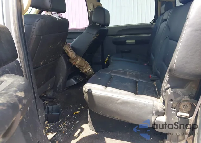 1GCPKSE34BF128667: 42612603