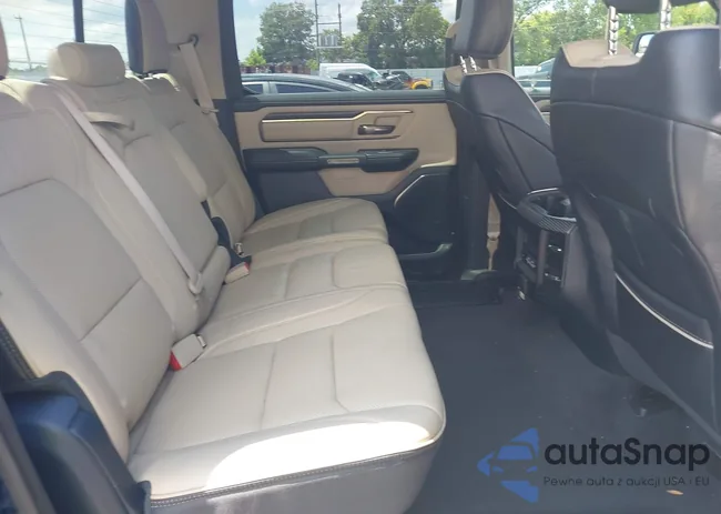 1C6SRFHT2LN192021: 42612615