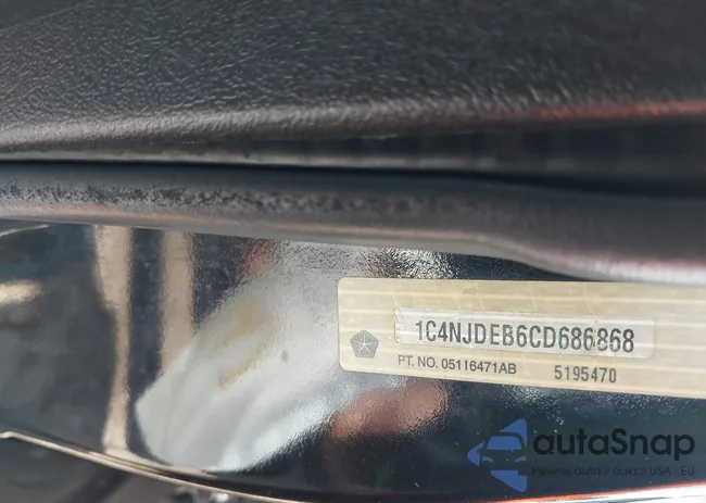 1C4NJDEB6CD686868: 42612665