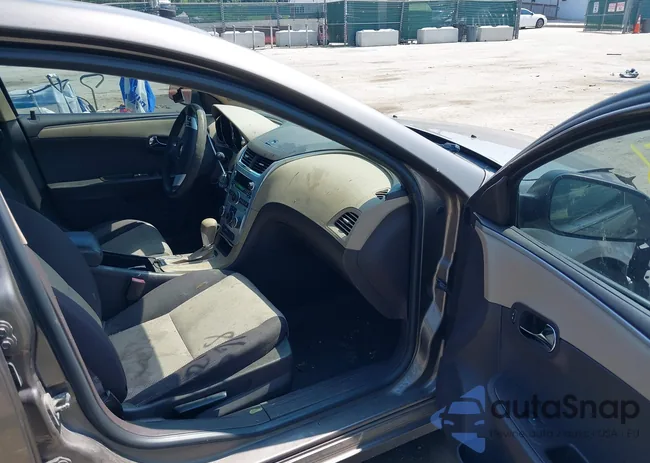 1G1ZB5E04CF159380: 42612958