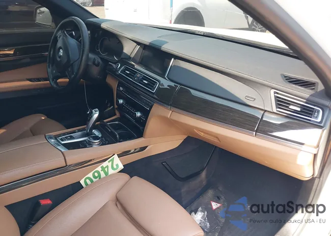 WBAYF4C57FD873940: 42612131