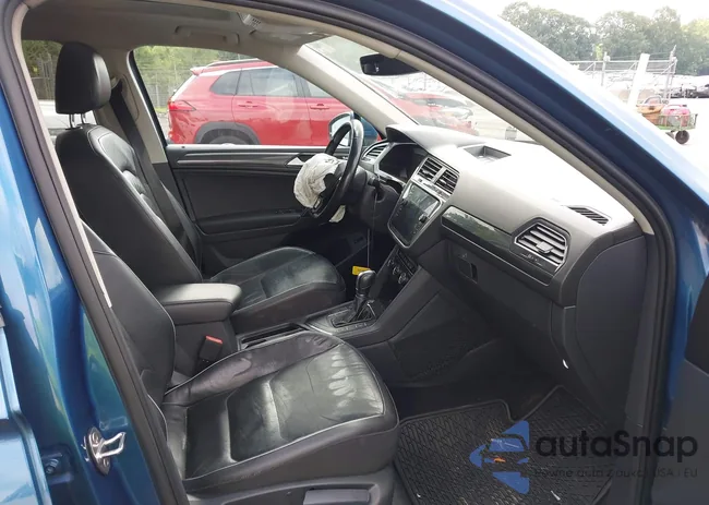 3VV5B7AX3JM034258: 42613464