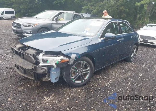 W1K3G4FB3LJ211819: 42613582